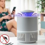 Lampă anti-țânțari prin aspirare