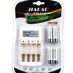 Incarcator cu 4 Acumulatori AA 1 Incarcator 4x Acumulatori de tip AA R3