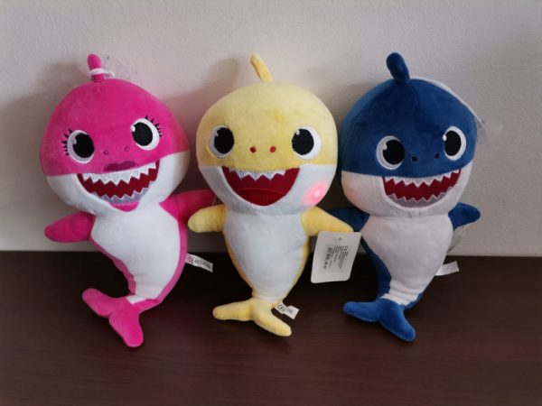 set-3-plusuri-baby-shark-cu-muzica-si-lumini-2847-5491 Set 3 Plusuri Baby Shark