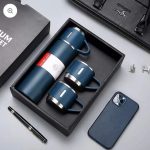 Set 3 piese: Termos 500 ml + 2 cesti, otel inoxidabil