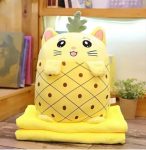 Paturica pufoasa cu jucarie de plus multifunctionala, Model Ananas, Galben