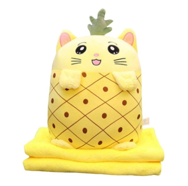 WhatsApp Image 2024-02-06 at 13.58.52 (1) Paturica pufoasa cu jucarie de plus multifunctionala, Model Ananas, Galben