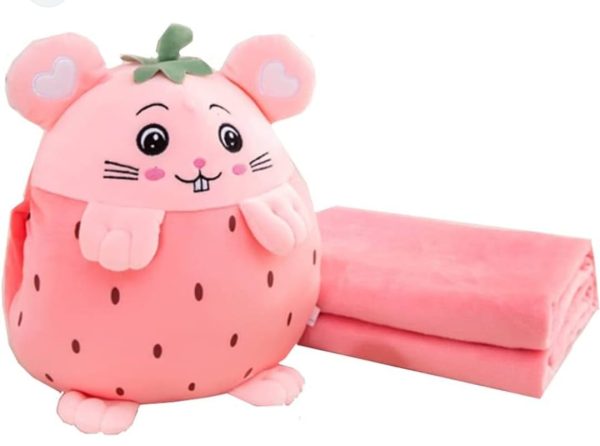 Paturica pufoasa cu jucarie de plus multifunctionala, Model Capsuna, Roz , 170cmx100cm