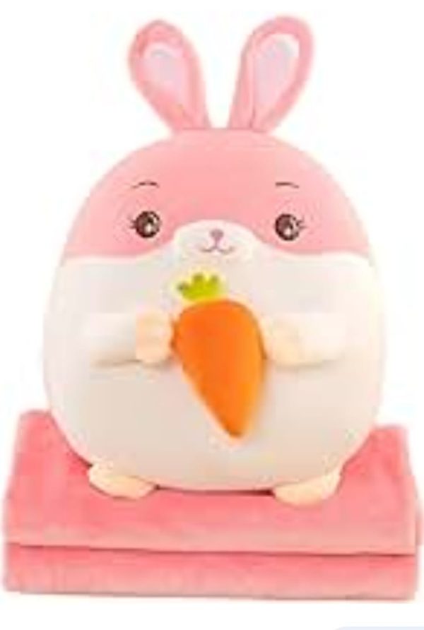 WhatsApp Image 2024-02-06 at 13.58.52 (5) Paturica pufoasa cu jucarie de plus multifunctionala, Model Iepure, Roz