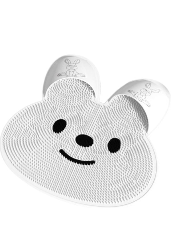 WhatsApp Image 2024-02-29 at 11.14.23 Covoras din silicon pentru curatare, exfolierea si masajul picioarelor, al spatelui si al bratelor, antiderapant cu ventuze perfect pentru baie