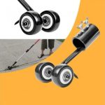 Aparat pentru smulgerea buruienilor din spatiile inguste